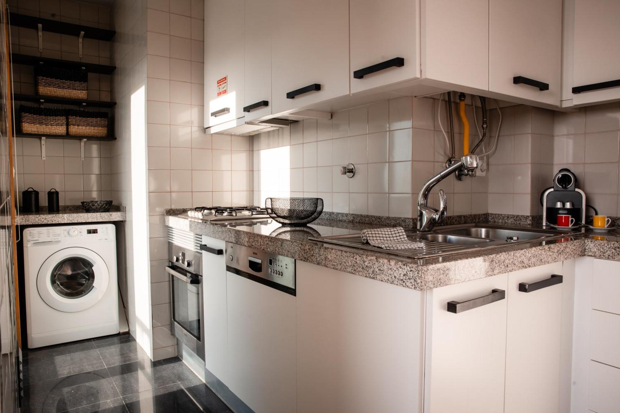דירות ליסבון Premium Flat At Ajuda/Belem With Balcony, Parking! מראה חיצוני תמונה